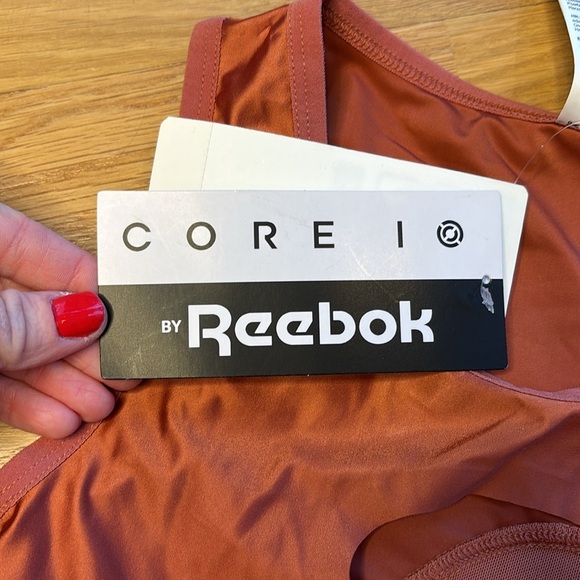 Core 10 Reebok Crop Top Cutout Shiny NWT Size XXS - Picture 7 of 8